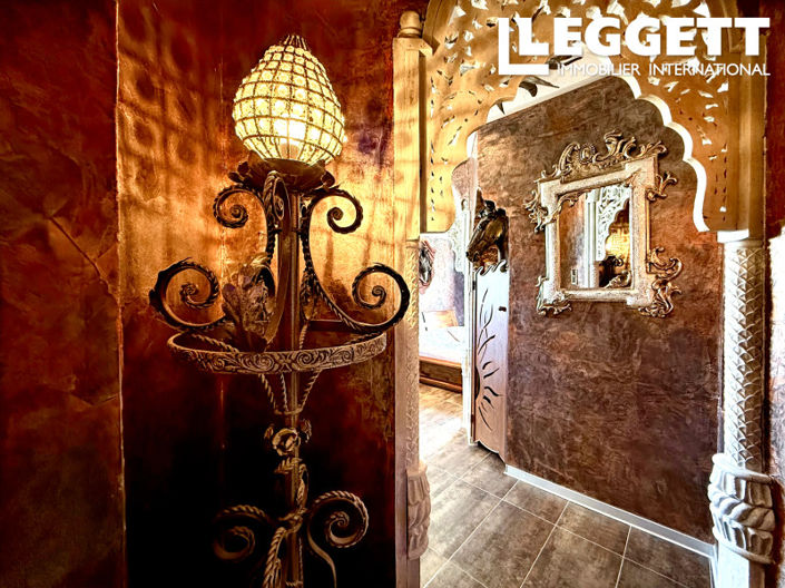 Image No.10-3 Bed House for sale