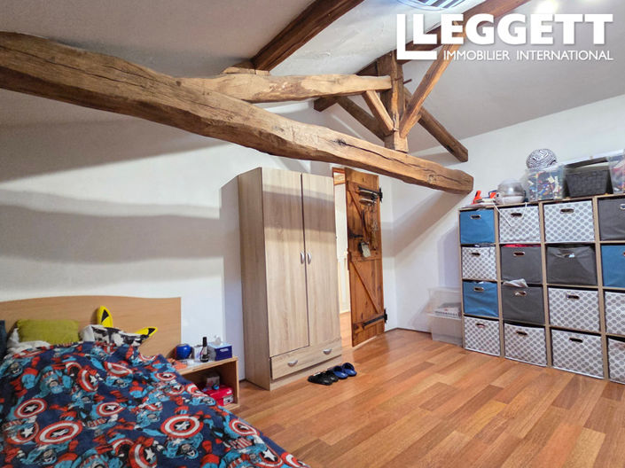 Image No.10-6 Bed House for sale