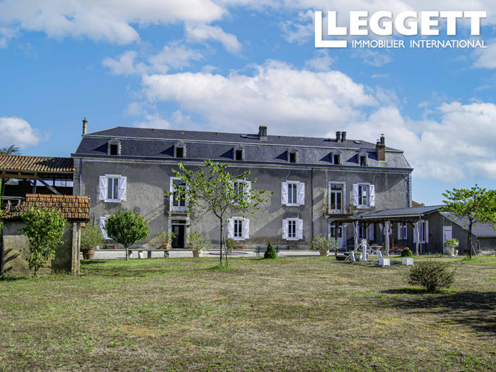 Image No.1-10 Bed House for sale