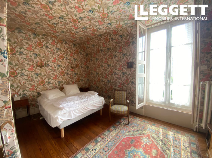 Image No.7-7 Bed House for sale