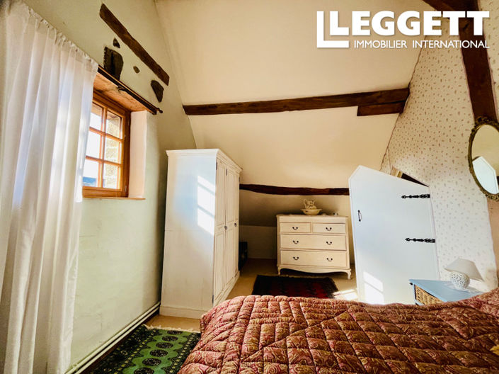 Image No.10-5 Bed House for sale