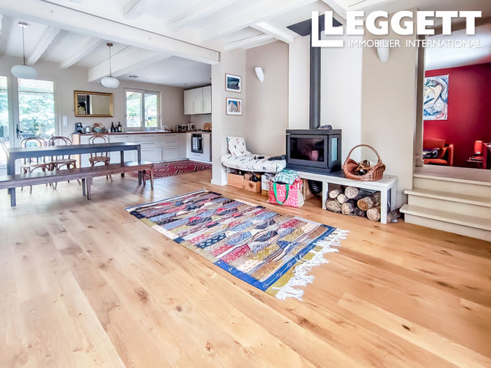 Image No.2-4 Bed House for sale