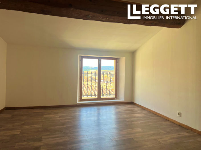 Image No.8-5 Bed House for sale