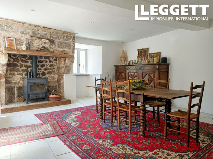 Image No.2-4 Bed House for sale