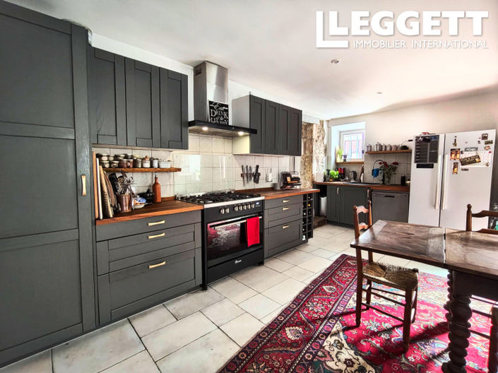 Image No.3-4 Bed House for sale