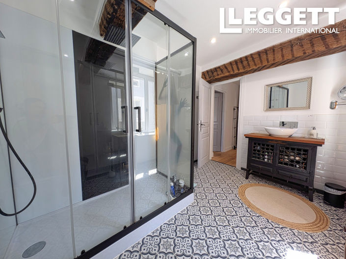 Image No.6-4 Bed House for sale