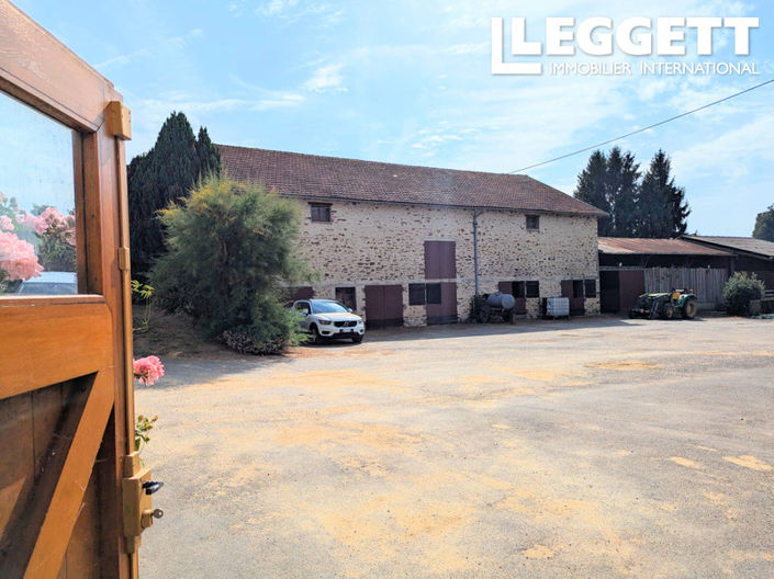 Image No.8-Maison de 5 chambres à vendre à Saint-Yrieix-la-Perche