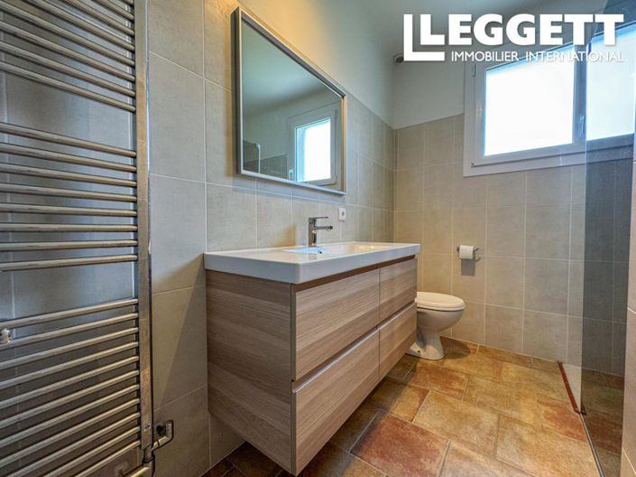 Image No.9-3 Bed House for sale