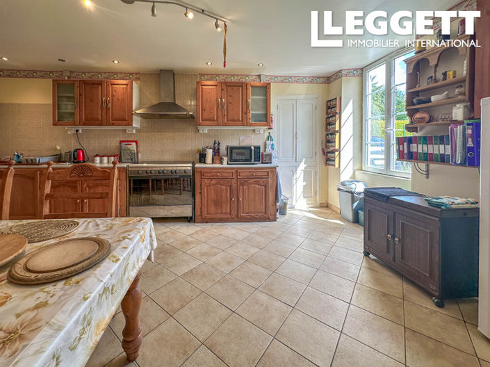 Image No.8-3 Bed House for sale