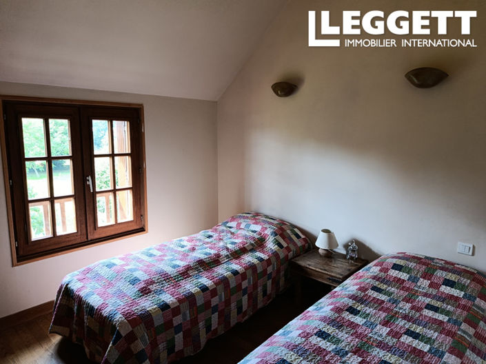 Image No.10-4 Bed House for sale