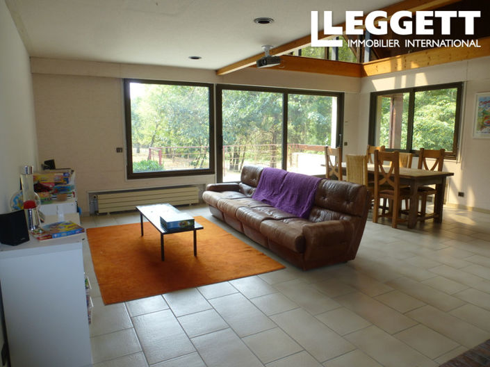 Image No.8-4 Bed House for sale