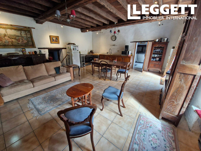 Image No.2-6 Bed House for sale