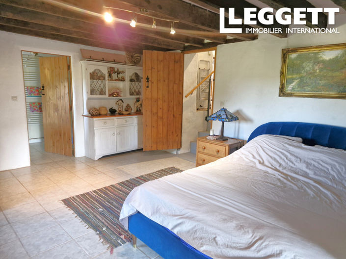 Image No.5-6 Bed House for sale