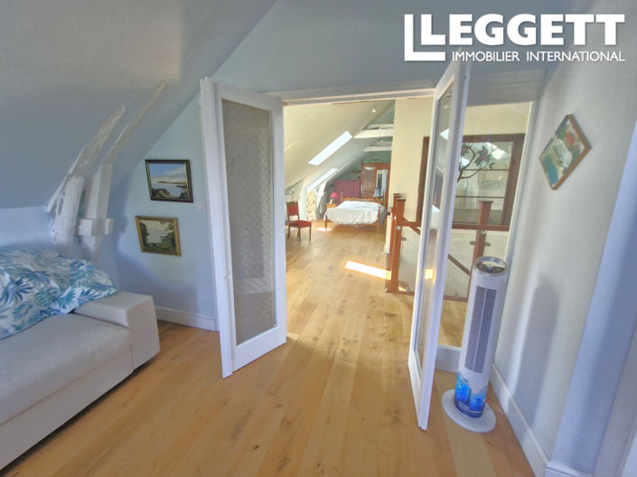 Image No.7-6 Bed House for sale