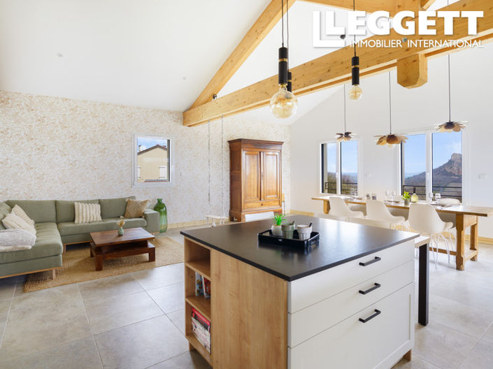 Image No.3-5 Bed House for sale