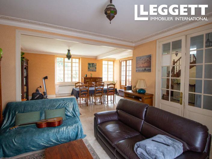 Image No.2-4 Bed House for sale