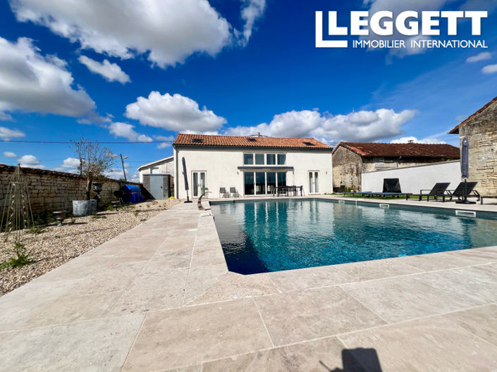 Image No.1-4 Bed House for sale