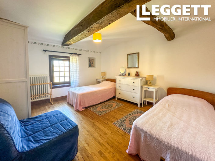 Image No.8-4 Bed House for sale