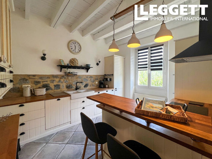 Image No.2-4 Bed House for sale