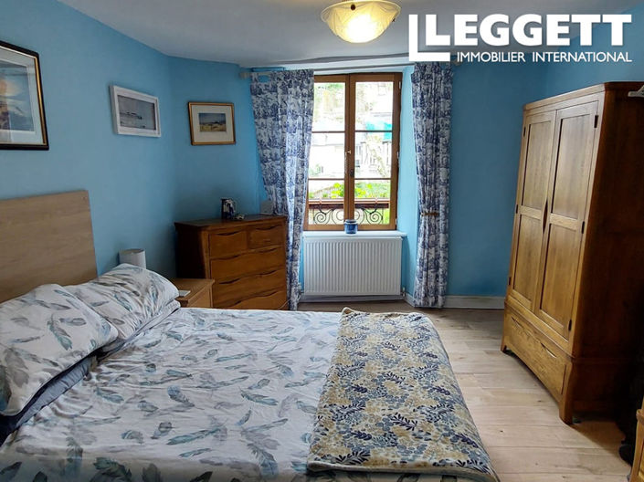 Image No.6-5 Bed House for sale