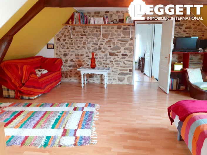 Image No.10-4 Bed House for sale