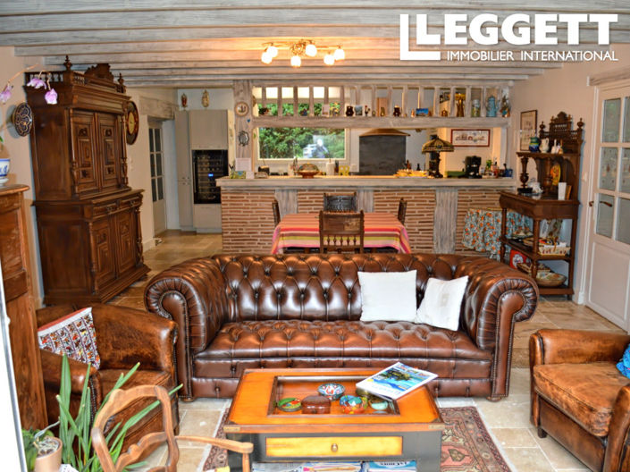 Image No.7-7 Bed House for sale