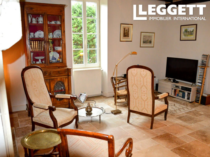 Image No.8-7 Bed House for sale