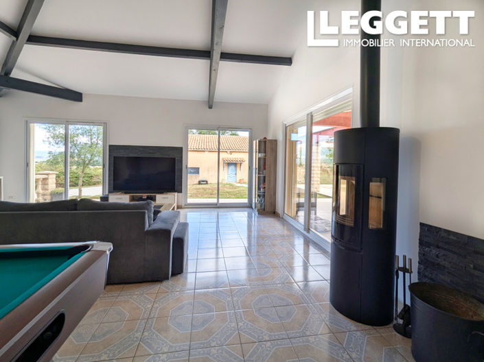 Image No.2-4 Bed House for sale