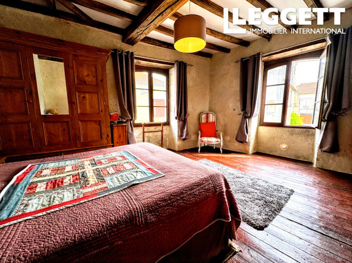 Image No.6-4 Bed House for sale