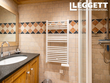 ahr0chm6ly9jzg4uagvzdglhlmltbw8vaw1hz2uvvevom