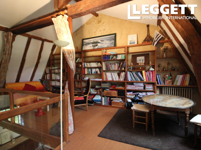 Image No.10-7 Bed House for sale