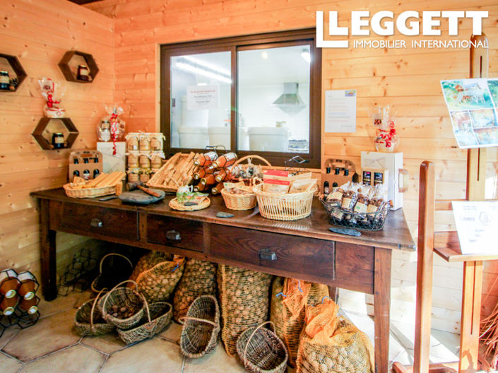 Image No.10-7 Bed House for sale