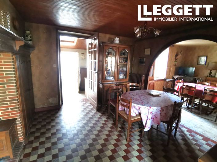 Image No.8-3 Bed House for sale