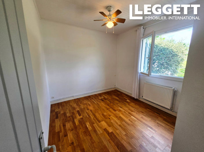 Image No.10-6 Bed House for sale