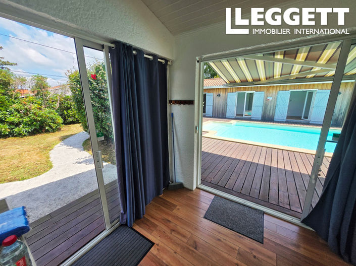 Image No.7-6 Bed House for sale