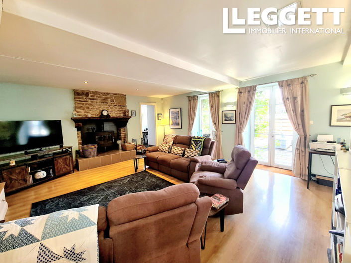 Image No.3-3 Bed House for sale