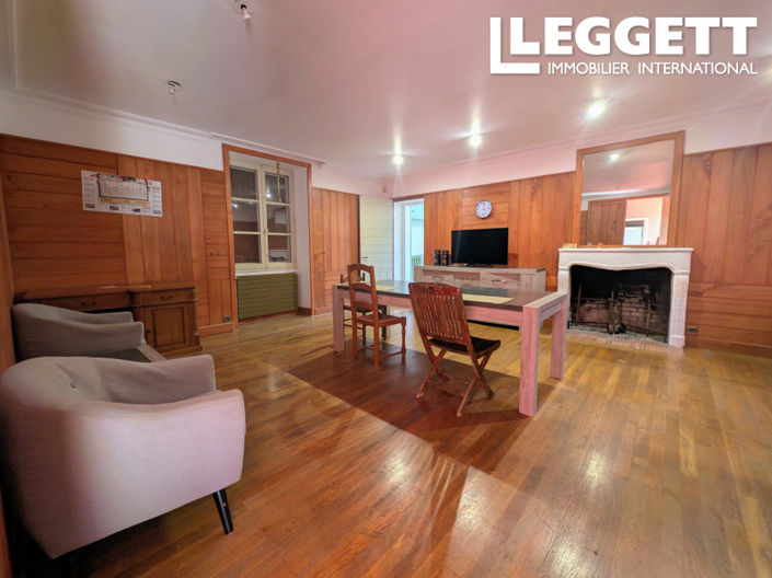 Image No.8-6 Bed House for sale