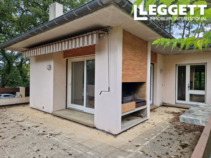 Image No.9-6 Bed House for sale