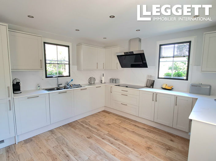 Image No.4-5 Bed House for sale