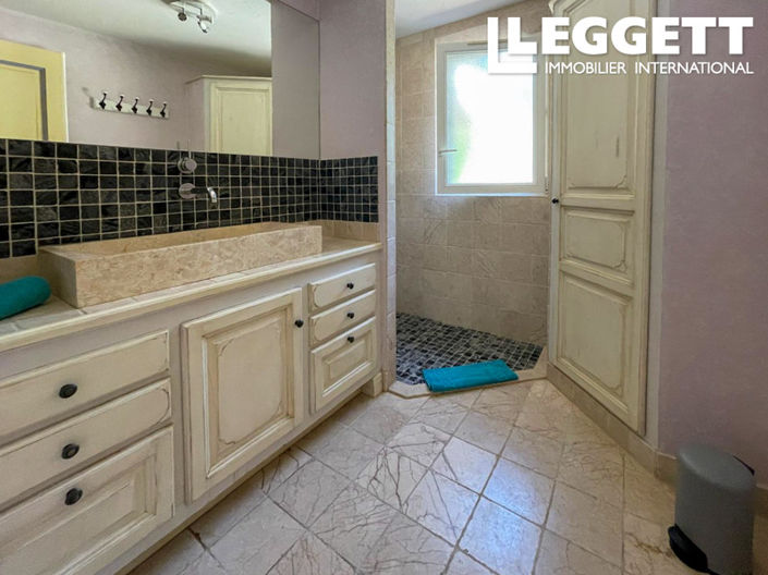 Image No.9-4 Bed House for sale