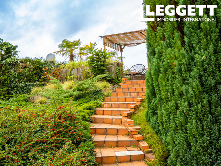 Image No.2-Maison de 7 chambres à vendre à Saint-Hellier