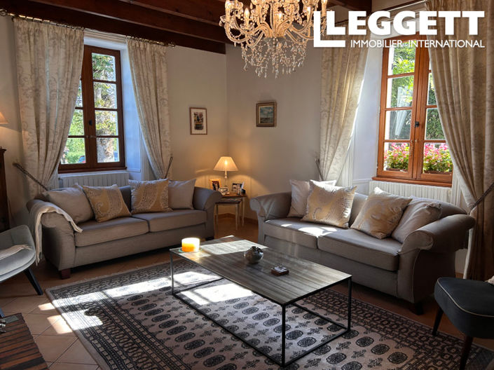 Image No.6-3 Bed House for sale