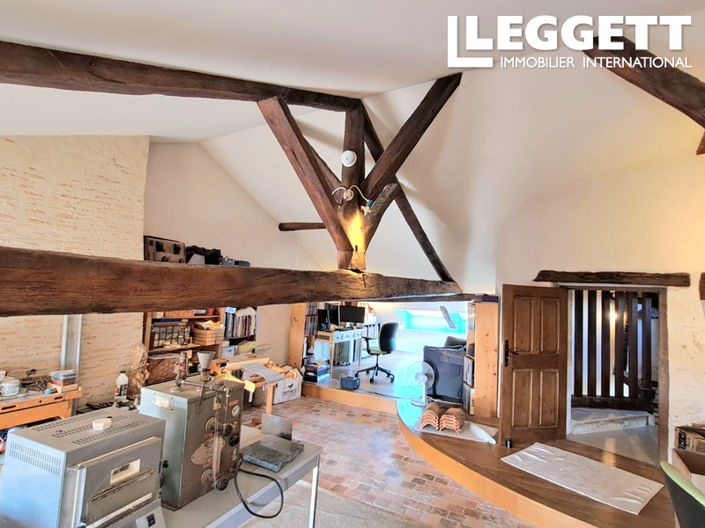 Image No.9-4 Bed House for sale