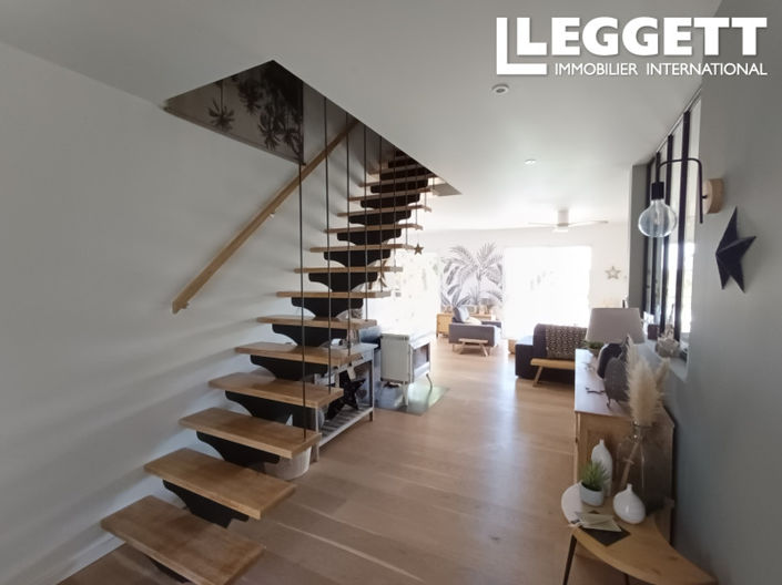 Image No.6-3 Bed House for sale