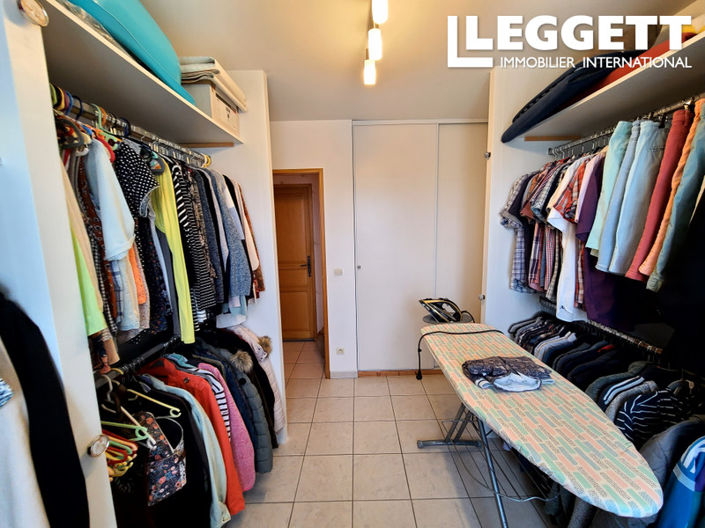 Image No.7-3 Bed House for sale