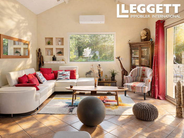 Image No.6-5 Bed House for sale