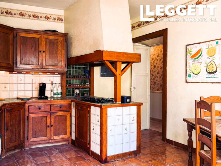 Image No.8-5 Bed House for sale