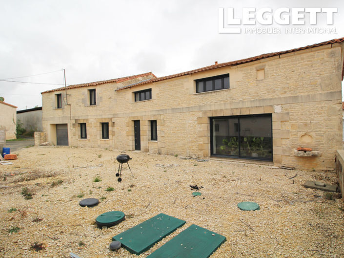 Image No.1-3 Bed House for sale