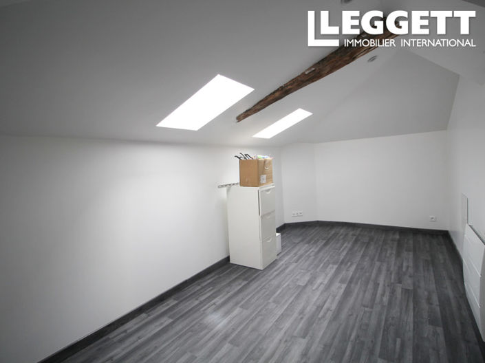 Image No.10-3 Bed House for sale