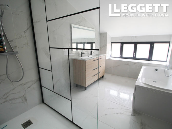 Image No.9-3 Bed House for sale